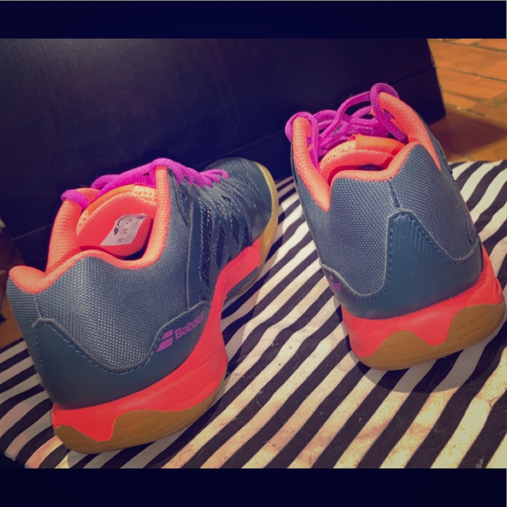 Badminton shoes